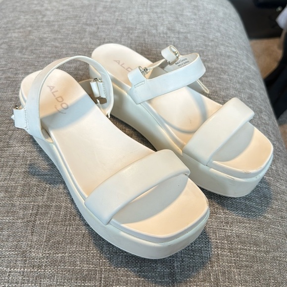 ALDO tisdal women’s platform - Picture 1 of 9
